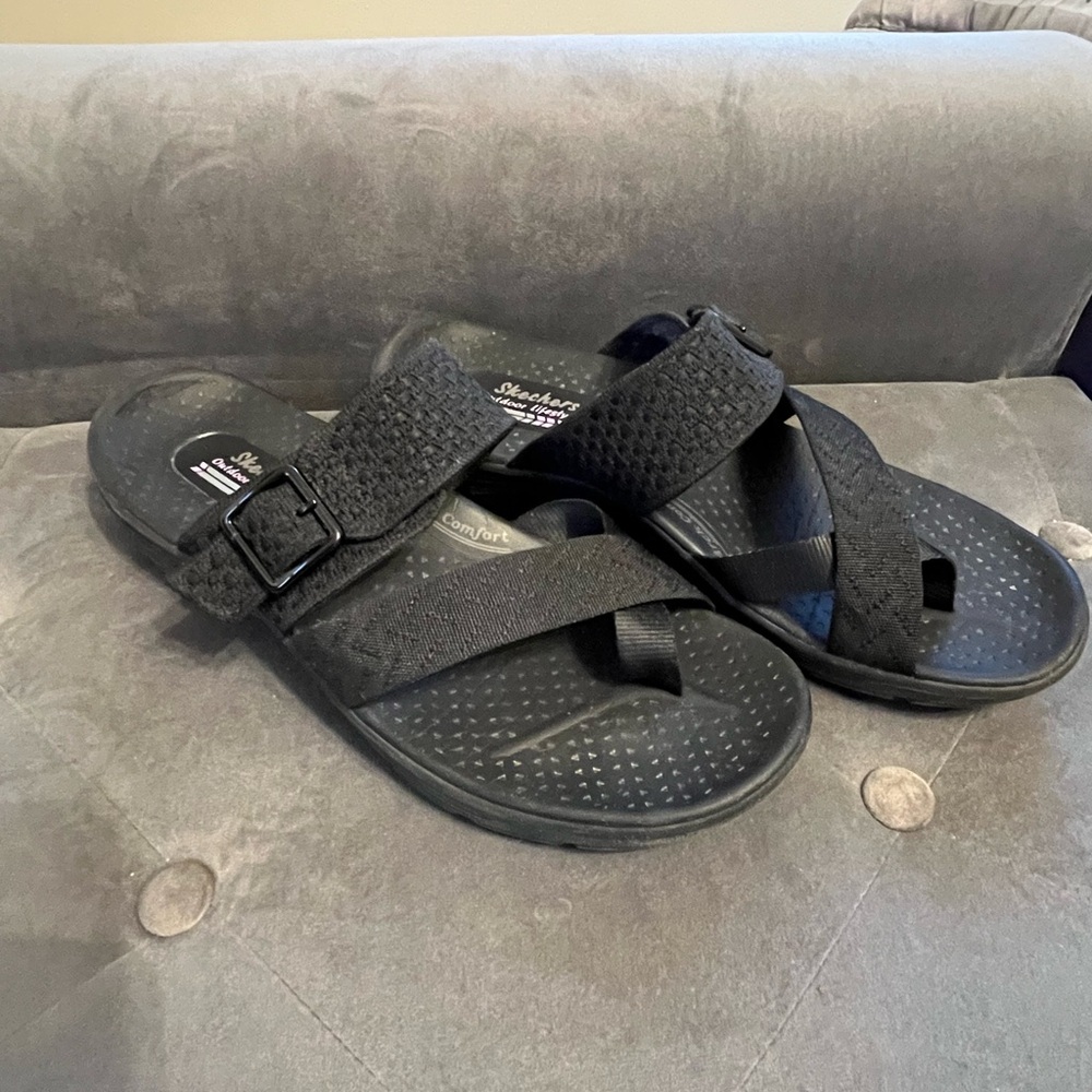 Skechers Women's Black Cross-Strap Sandals